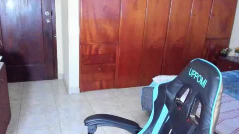 Snapshot of big_cockjughead chatting on 12-04-25, 02:59 Logan Sprouse online show from 12-04-25, 02:59