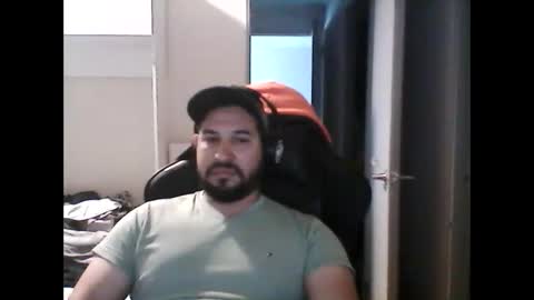 latinBoyHuge online show from 09-23-25, 06:00