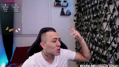 Snapshot of big_master26 chatting on 11-13-25, 10:47 Jasson online show from 11-13-25, 10:47