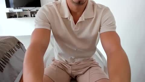 Snapshot of big_white_dick7 chatting on 11-25-25, 08:31 temporarily free online show from 11-25-25, 08:31