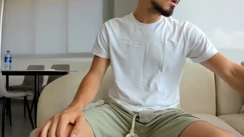 Snapshot of big_white_dick7 chatting on 02-13-26, 04:25 temporarily free online show from 02-13-26, 04:25