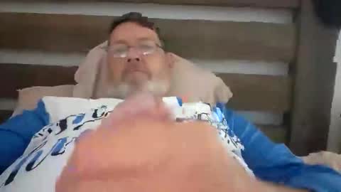 Snapshot of bigal9816192 chatting on 12-19-25, 04:47 bigal9816192 online show from 12-19-25, 04:47