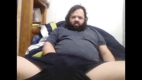 Snapshot of bigbear3287 chatting on 12-20-24, 05:14 Liam online show from 12-20-24, 05:14