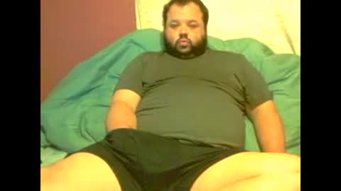 Snapshot of bigbear3287 chatting on 09-22-25, 06:59 Liam online show from 09-22-25, 06:59