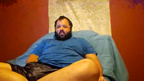 Snapshot of bigbear3287 chatting on 10-18-25, 07:09 Liam online show from 10-18-25, 07:09