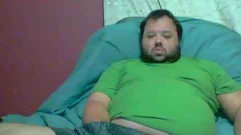 Snapshot of bigbear3287 chatting on 11-17-25, 08:09 Liam online show from 11-17-25, 08:09