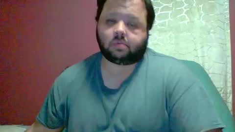 Snapshot of bigbear3287 chatting on 11-25-25, 09:09 Liam online show from 11-25-25, 09:09