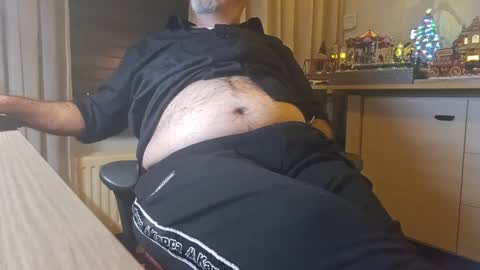 bigbibear88 online show from 12-24-24, 07:44