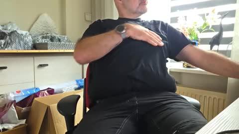 bigbibear88 online show from 11-13-25, 10:36