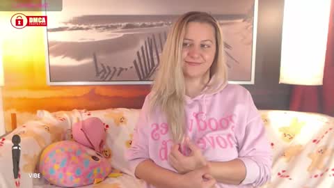 Snapshot of bigboobsarri chatting on 12-02-24, 10:28 BigBoobsArri online show from 12-02-24, 10:28