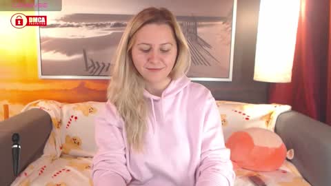 Snapshot of bigboobsarri chatting on 12-12-24, 12:48 BigBoobsArri online show from 12-12-24, 12:48