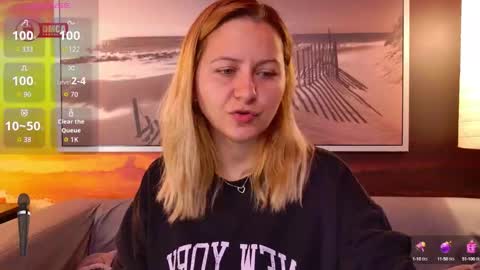 Snapshot of bigboobsarri chatting on 10-14-25, 06:25 BigBoobsArri online show from 10-14-25, 06:25