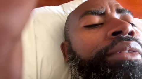 Snapshot of bigbtdny chatting on 10-04-25, 01:09 bigbtdny online show from 10-04-25, 01:09