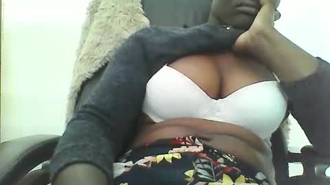 Snapshot of bigbumboobs98 chatting on 09-30-25, 07:13 bigbumboobs98 online show from 09-30-25, 07:13