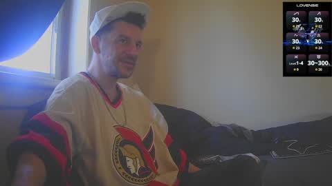 Jon - Im Straight online show from 10-26-25, 06:58