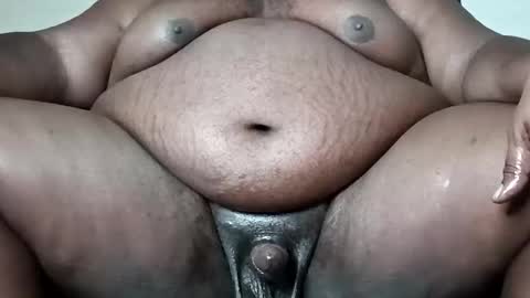 Snapshot of bigchub445 chatting on 12-27-24, 02:14 MassChub online show from 12-27-24, 02:14