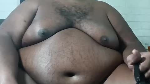 Snapshot of bigchub445 chatting on 11-05-25, 06:08 MassChub online show from 11-05-25, 06:08