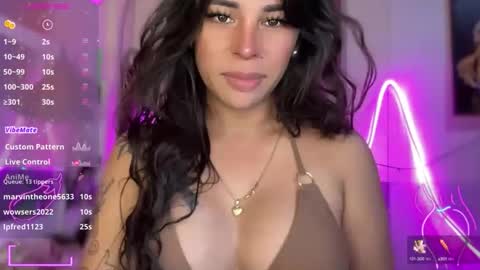 queen amanda online show from 10-14-25, 02:34