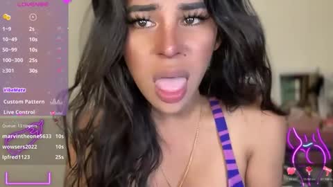 Snapshot of bigcockamanda23 chatting on 11-04-25, 03:27 queen amanda online show from 11-04-25, 03:27