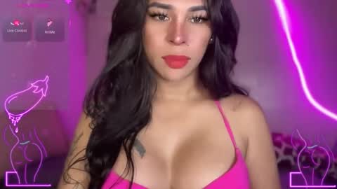 Snapshot of bigcockamanda23 chatting on 12-14-25, 05:02 queen amanda online show from 12-14-25, 05:02