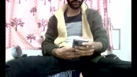 akash online show from 12-18-25, 03:51