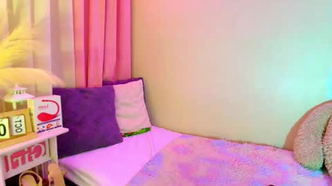 Snapshot of bigcockmarina chatting on 10-01-25, 12:22 HOLLY online show from 10-01-25, 12:22