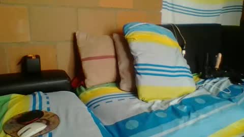 Snapshot of bigcocknigga25 chatting on 12-14-25, 04:23 alexis online show from 12-14-25, 04:23