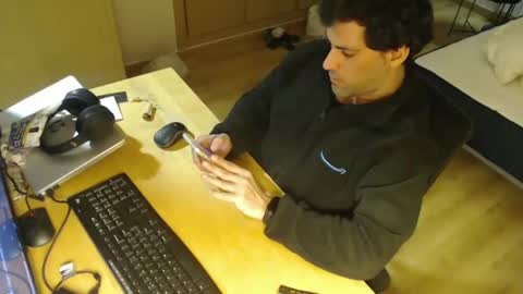 Snapshot of bigcok35spain chatting on 01-26-25, 06:06 bigcok35spain online show from 01-26-25, 06:06