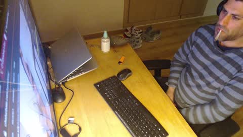 Snapshot of bigcok35spain chatting on 01-31-25, 01:01 bigcok35spain online show from 01-31-25, 01:01