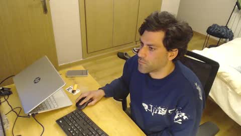 Snapshot of bigcok35spain chatting on 02-13-25, 06:27 bigcok35spain online show from 02-13-25, 06:27