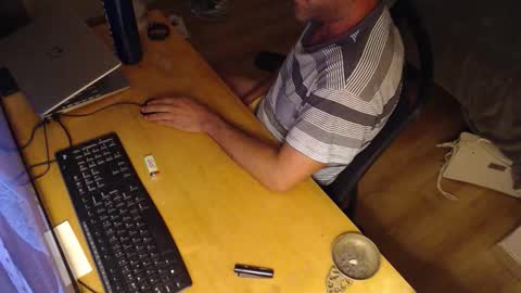 Snapshot of bigcok35spain chatting on 10-01-25, 06:58 bigcok35spain online show from 10-01-25, 06:58