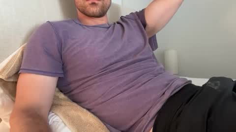 bigcollegecock69690 online show from 04-10-26, 07:18