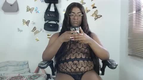 cristina online show from 10-26-25, 08:26