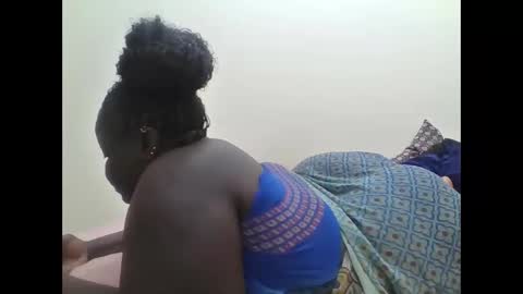 VIOLET online show from 12-21-25, 09:00