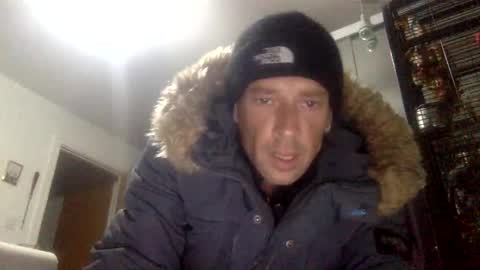 Snapshot of bigdickdangles472924 chatting on 09-28-25, 06:46 bigdickdangles472924 online show from 09-28-25, 06:46