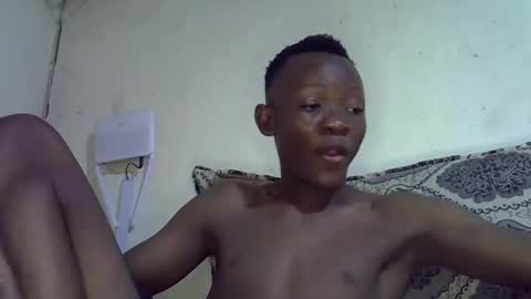 Snapshot of bigfeet9999 chatting on 12-29-24, 07:43 Ask in pvt online show from 12-29-24, 07:43