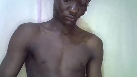 Snapshot of bigfeet9999 chatting on 01-10-25, 10:39 Ask in pvt online show from 01-10-25, 10:39