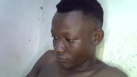 Snapshot of bigfeet9999 chatting on 02-25-25, 11:19 Ask in pvt online show from 02-25-25, 11:19