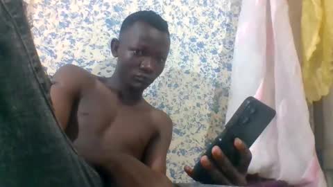 Snapshot of bigfeet9999 chatting on 11-23-25, 06:24 Ask in pvt online show from 11-23-25, 06:24