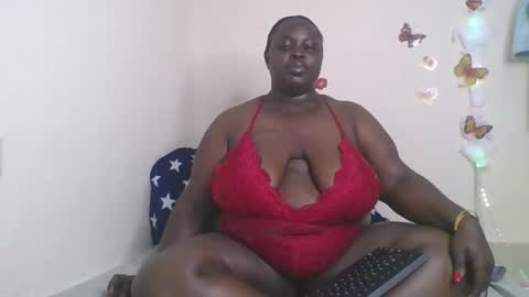 Snapshot of bigg_cate chatting on 11-02-25, 03:36 Bigg Cate online show from 11-02-25, 03:36