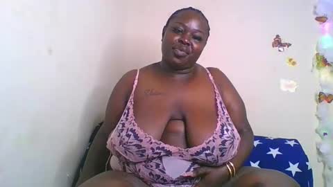 Snapshot of bigg_cate chatting on 11-24-25, 11:15 Bigg Cate online show from 11-24-25, 11:15