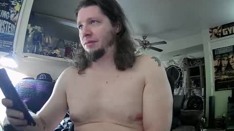 Snapshot of biggerisbetter21 chatting on 02-24-25, 11:41 biggerisbetter21 online show from 02-24-25, 11:41