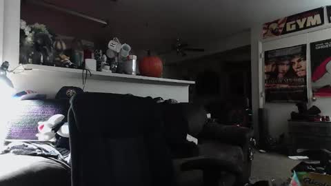 Snapshot of biggerisbetter21 chatting on 10-30-25, 10:49 biggerisbetter21 online show from 10-30-25, 10:49