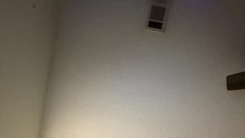 Snapshot of biggerthanasnicker chatting on 02-16-25, 09:04 biggerthanasnicker online show from 02-16-25, 09:04