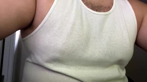 Snapshot of biggerthanasnicker chatting on 03-04-25, 11:32 biggerthanasnicker online show from 03-04-25, 11:32