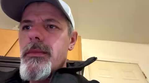 Snapshot of biggymemo69 chatting on 12-14-25, 04:34 biggymemo69 online show from 12-14-25, 04:34