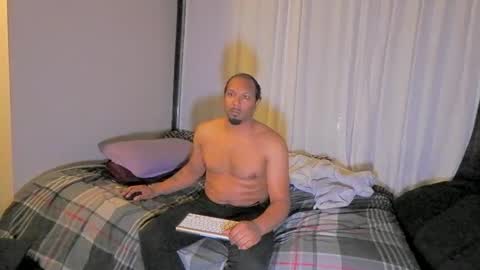 Snapshot of bighardcock989 chatting on 01-12-25, 07:32 bighardcock989 online show from 01-12-25, 07:32