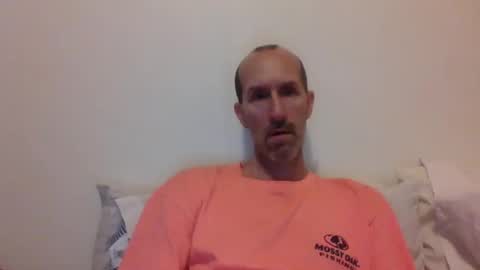 Snapshot of bighugemouthful chatting on 12-23-24, 04:44 Chaz online show from 12-23-24, 04:44