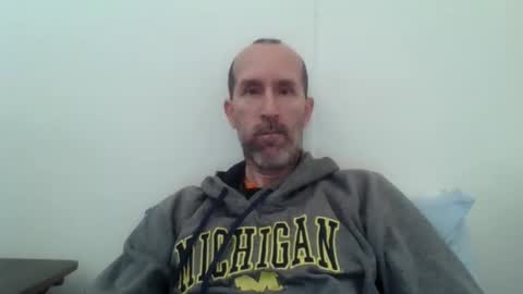 Snapshot of bighugemouthful chatting on 03-09-25, 03:27 Chaz online show from 03-09-25, 03:27