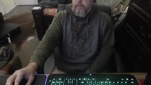 bighugmugg online show from 01-18-26, 05:17